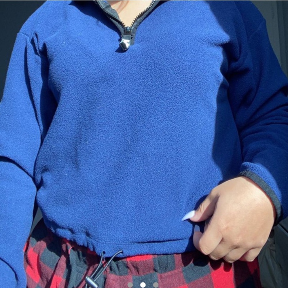 Sweater - Picture 2 of 3